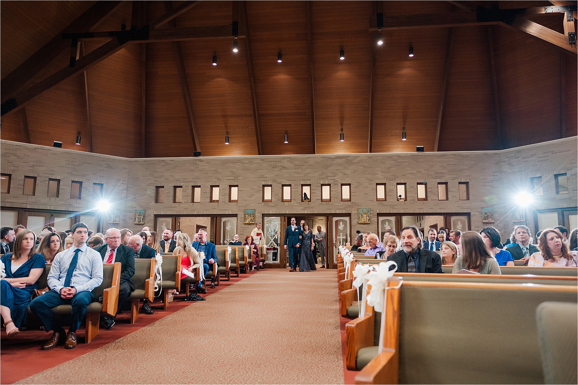 boardman wedding photography • Vineyards at Pine Lake Events Center Wedding in Columbiana, Ohio