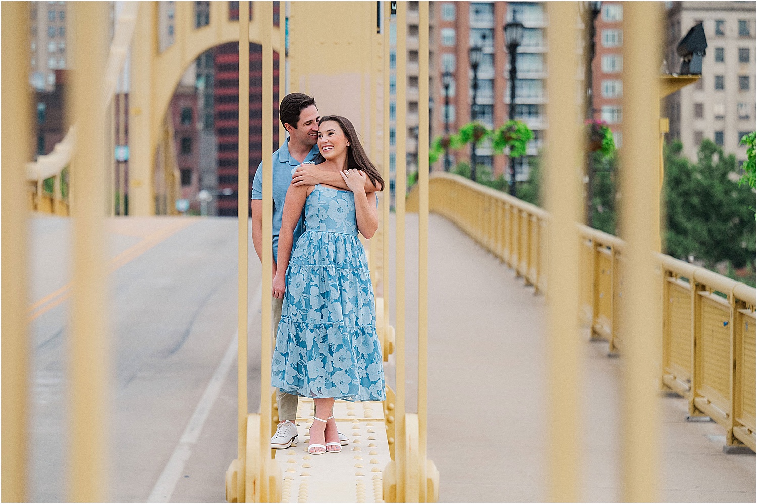 pittsburgh andy warhol bridge engagement pictures • Iconic Pittsburgh Skyline North Shore Engagement Session